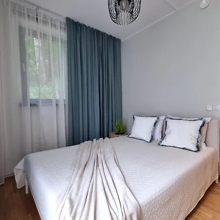 Cozy Near Centre Apartment *
